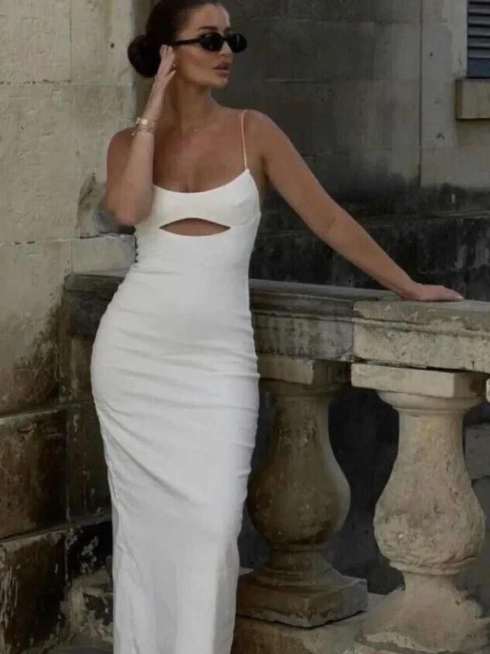 Zara White Linen Blend Dress with Cut-Out - Picture 4 of 7